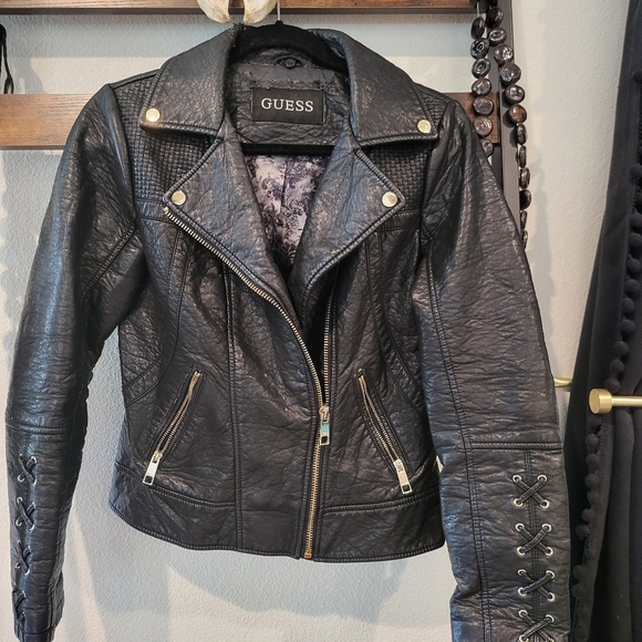 Woman's Guess Jaket, leather, gold zipper, punk, grunge - Picture 2 of 9